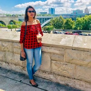 Meet your Posher, Madhuri